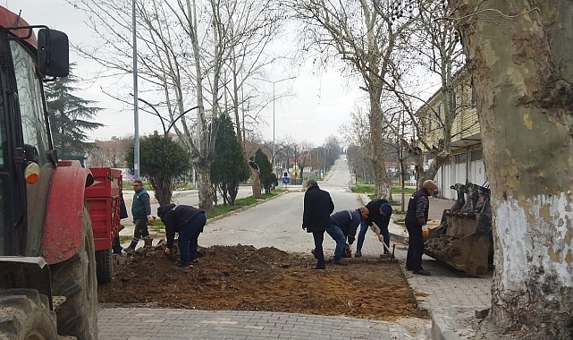 Alpullu Belediyesi Yol Onarımı Çalışmalarına Devam Ediyor