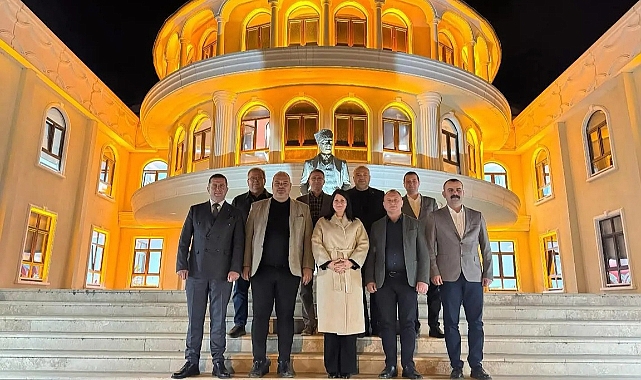 BAŞKAN GENCAN AKIN, İLÇE VE BELDE BELEDİYE BAŞKANLARIYLA BULUŞTU