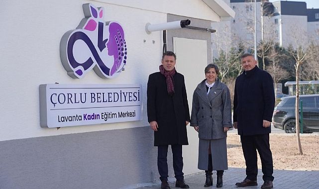 Başkan Sarıkurt Lavanta Kadın Eğitim Merkezi´ndeki Çalışmaları İnceledi