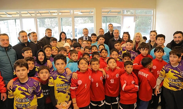 EDİRNE BELEDİYESİ SPOR TESİSLERİ YENİLENEREK HALKIN HİZMETİNE SUNULDU