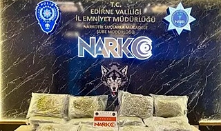 Edirne'de, yurda giriş yapan TIR’da 30 kilogram 'skunk' ele geçirildi; 2 tutuklama