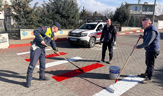 Kavaklı Belediyesi, Trafik Güvenliğini Artırmak İçin Yolları Yeniliyor