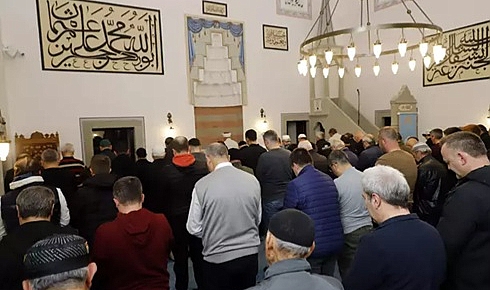 Keşan'da restorasyonun ardından 5 asırlık camide ilk teravih namazı kılındı
