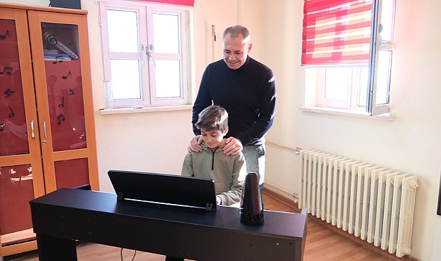 Kırklareli Belediye Başkanı Derya Bulut, BİLSEM’i Ziyaret Etti