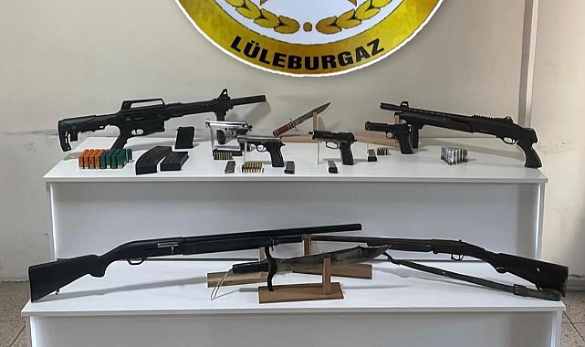Kırklareli’nde Silah Paylaşımı Yapan Şahıslara Operasyon