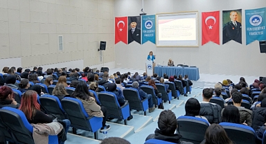 Kırklareli Üniversitesi'nde "Sevgi mi Bağımlılık mı?" Semineri Düzenlendi