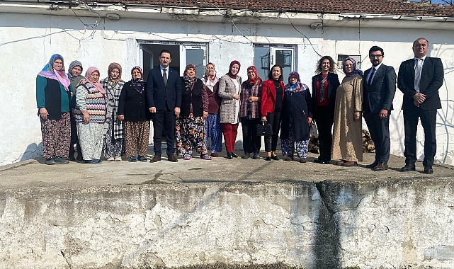 Kırklareli Valisi Eşi Nihal Turan, Kofçaz Elmacık Halk Eğitim Merkezi'ni Ziyaret Etti