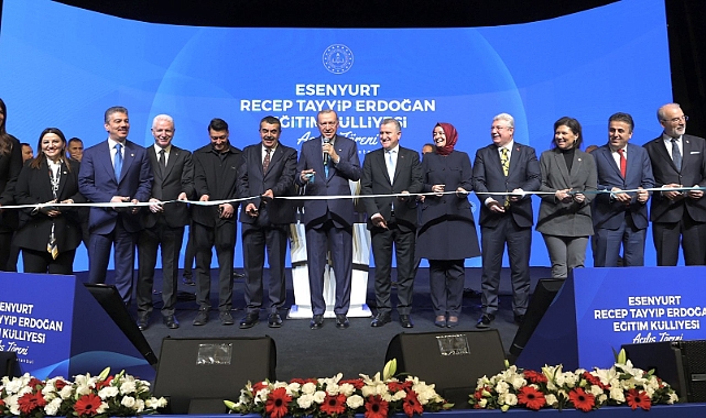 TÜRKİYE'NİN EN BÜYÜK LİSE YERLEŞKESİ, CUMHURBAŞKANI ERDOĞAN VE BAKAN TEKİN'İN KATILDIĞI TÖRENLE HİZMETE AÇILDI