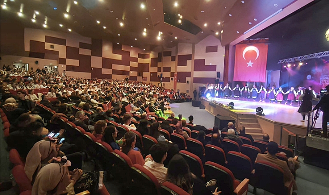 ULUSLARARASI BALKAN HALK OYUNLARI FESTİVALİ GALA GECESİ MUHTEŞEM PERFORMANSLARA SAHNE OLDU