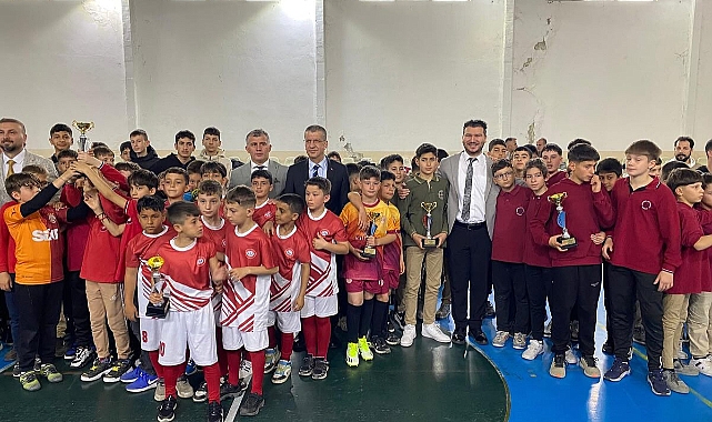 Babaeski’de Okullar Arası Spor Turnuvalarında Başarılı Öğrenciler Ödüllendirildi