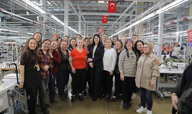 BAŞKAN GENCAN AKIN, FABRİKALARDA EMEKÇİ KADINLARLA BULUŞTU