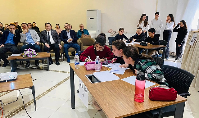 Demirköy’de Ortaokullar Arası Bilgi Yarışması Heyecanı