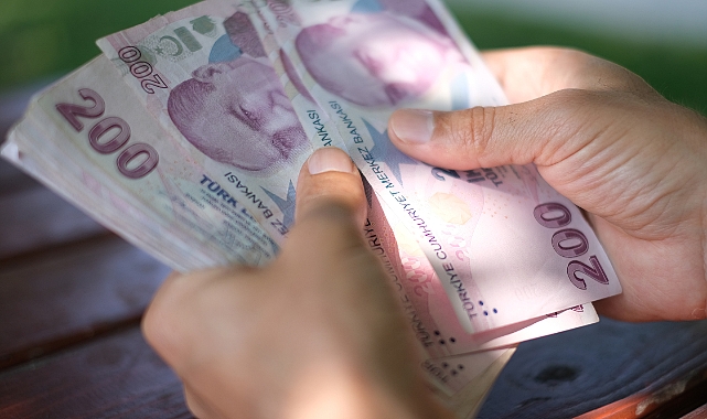 Emekliye Bayram İkramiyesi 4 Bin Lira Oldu! Ödeme Tarihleri Belli Oldu