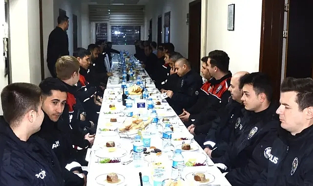 Emniyet Müdürü Çamuroğlu, Polis Merkezi Amirliği Personeliyle İftarda Bir Araya Geldi
