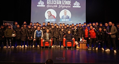 Futbolun Efsane İsmi Yılmaz Vural Çorlu`da Gençlerle Buluştu