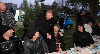 Kırklareli Belediye Başkanı Derya Bulut’tan Karakaş Mahallesi’ne İftar Sofrası