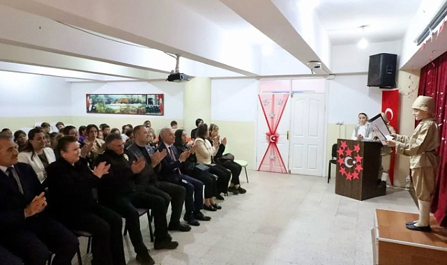 Vali Uğur Turan Çanakkale Zaferi’nin 110. Yıl Dönümünde Öğrencilerle Buluştu