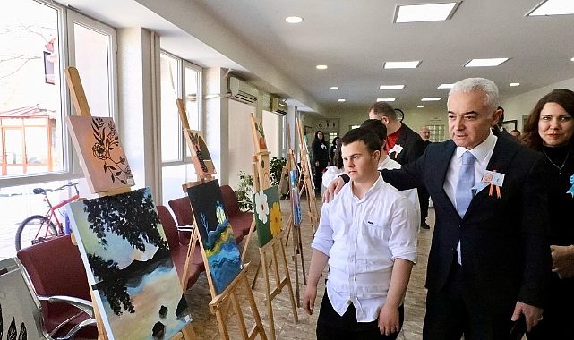 Vali Uğur Turan, Down Sendromlu Öğrencilerle Buluştu