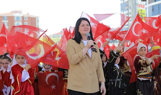 EDİRNE’DE 23 NİSAN COŞKUSU RENKLİ ETKİNLİKLERLE BAŞLADI