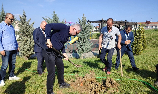 Milletvekili Sarıçam Lüleburgaz’da Ağaç Dikme Etkinliğine Katıldı