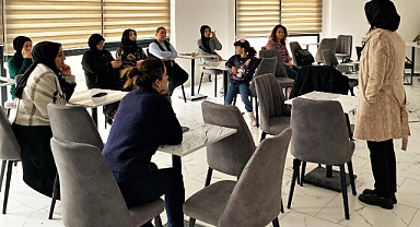 Nene Hatun Kadın Yaşam Merkezinde Kanser ve Otizm Semineri Düzenlendi