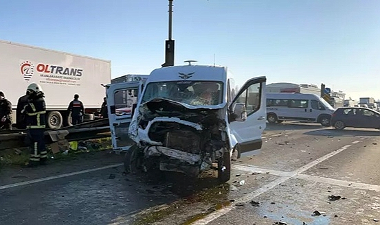 Tekirdağ’da işçi servis minibüsleri çarpıştı: 18 yaralı