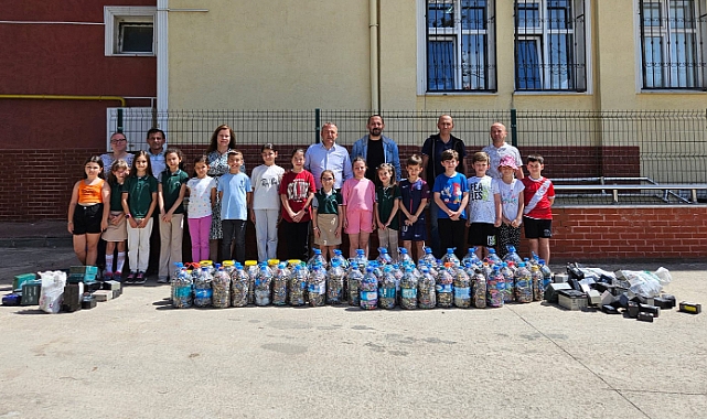Edirne’de ilkokul öğrencileri 1 ton atık pil topladı