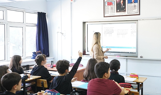 ÖĞRETMENLERİN İL İÇİ İSTEĞE BAĞLI YER DEĞİŞTİRME DUYURUSU YAYIMLANDI