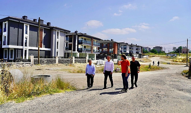 Başkan Sarıkurt, Rumeli Mahallesi`ndeki Çalışmaları İnceledi