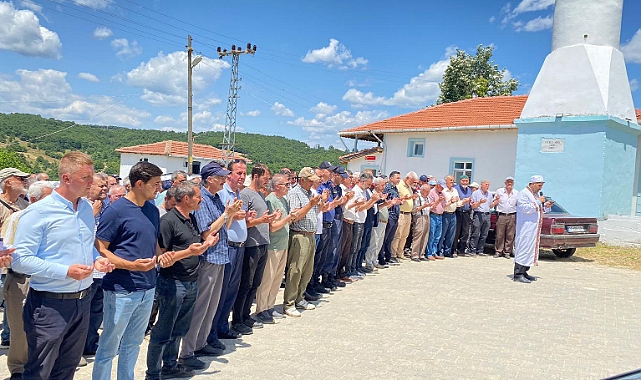 Kaymakam Neyfel Ören, Ahlatlı Köyü'nde Yağmur ve Şükür Duasına Katıldı