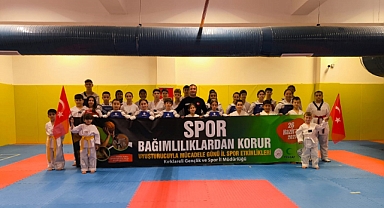 Kırklareli'nde "Uyuşturucuyla Mücadele Günü" Taekwondo Etkinliğiyle Kutlandı