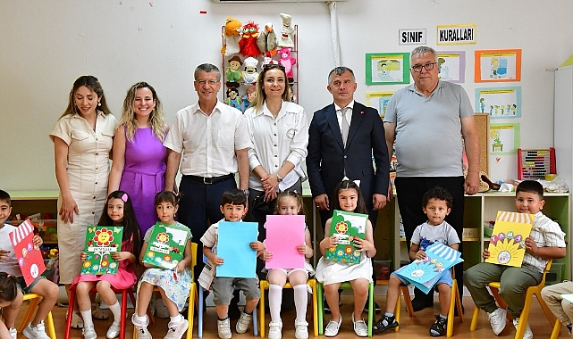 Plevne İlkokulu'nda Karne Coşkusu: Protokol Öğrencilerin Sevincine Ortak Oldu