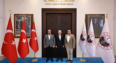 Vali Turan'dan "Biz Bize Yeteriz" Derneğine Destek