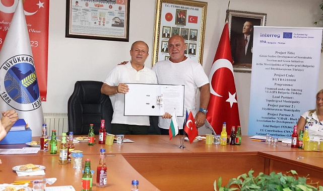 Büyükkarıştıran'da "Yeşil Gülümsemeler" Projesi Resmen Başladı