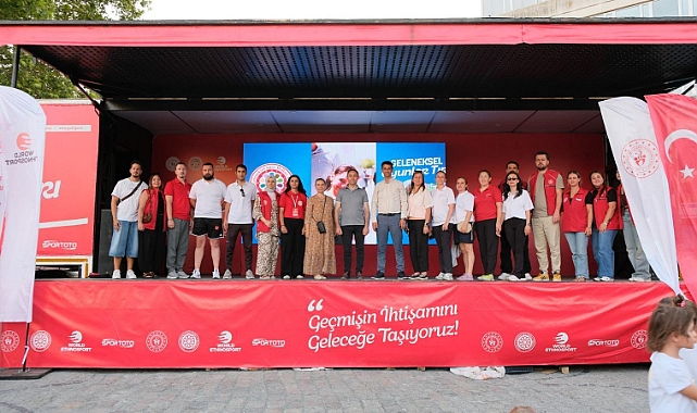 Geleneksel Oyunlar Tırı Lüleburgaz'da Çocuklarla Buluştu