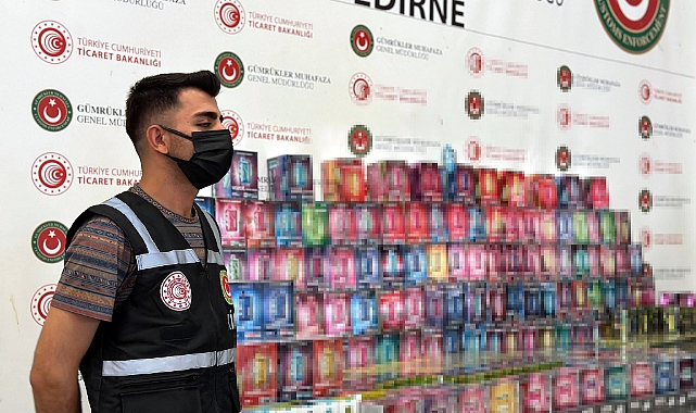 Kapıkule'de aranan TIR'da 3 bin 193 kaçak elektronik sigara ele geçirildi