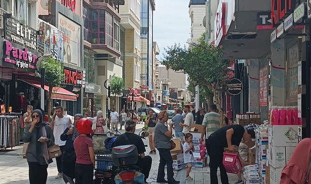 Kırklarelililer Sıcağa Rağmen Hafta Sonunu Dışarıda Geçirdi