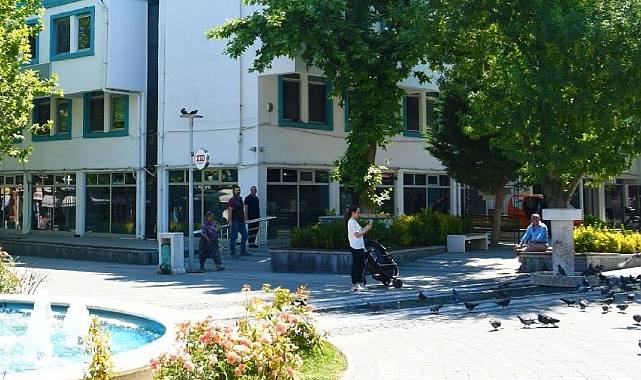 Lüleburgaz'da Eski Belediye Binasının Yıkımına Başlanıyor