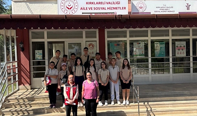 Öğrencilerden Sosyal Hizmet Merkezlerine Anlamlı Ziyaret