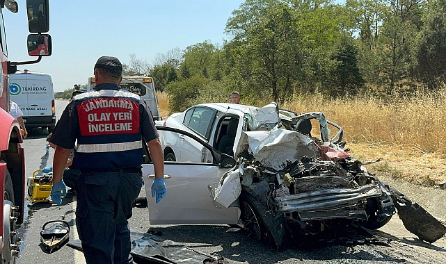 Tekirdağ'da kamyon ile otomobil çarpıştı: 4 ölü