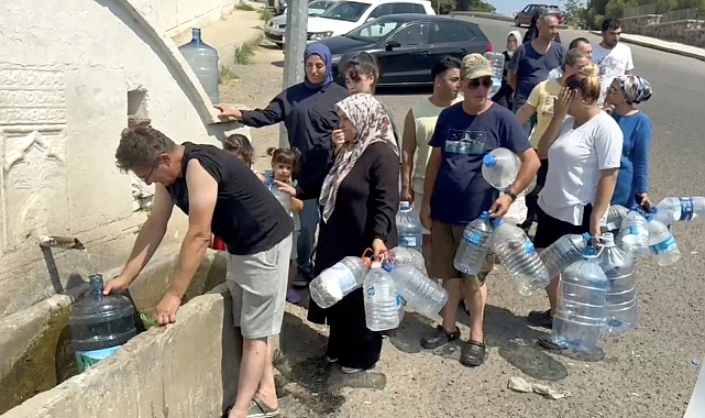 Tekirdağ’da yaşanan su kesintileri nedeniyle çeşme önlerinde kuyruk oluştu