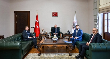 Vali Turan, "Ailece Yeşilçam'dayız" Konseri Öncesi Sanatçı Karadoğan'ı Ağırladı