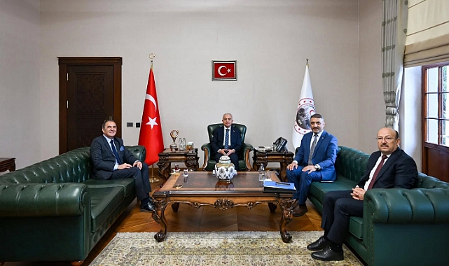 Vali Turan, "Ailece Yeşilçam'dayız" Konseri Öncesi Sanatçı Karadoğan'ı Ağırladı