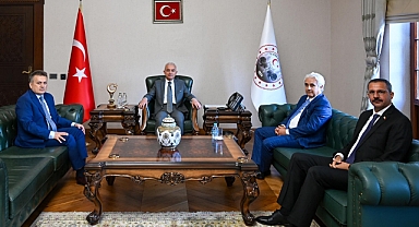 Yeni Görevlerine Başlayan Kamu Yöneticileri Valilik Makamı'nda