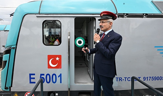 YERLİ VE MİLLİ LOKOMOTİF İLK SEFERİNİ TAMAMLADI