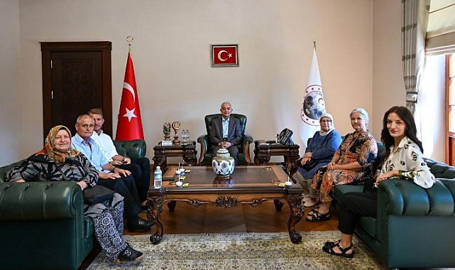 Baş Tacı Aileler Valilik'te Ağırlandı