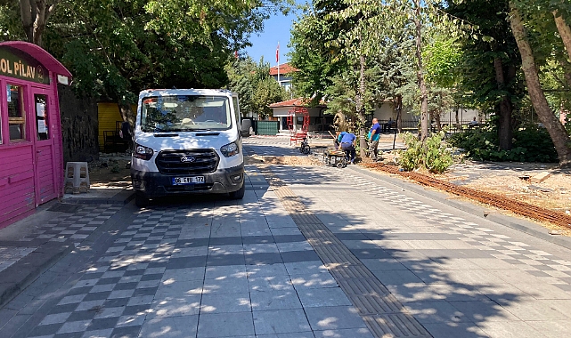 İstasyon Caddesi'nde Telekom Altyapı Çalışmaları Sürüyor