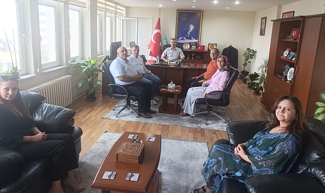 Kaymakam Orhan'dan Eğitim Personeline Başarı Belgesi