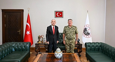 Vali Turan'a Korgeneral Alper'den Veda Ziyareti