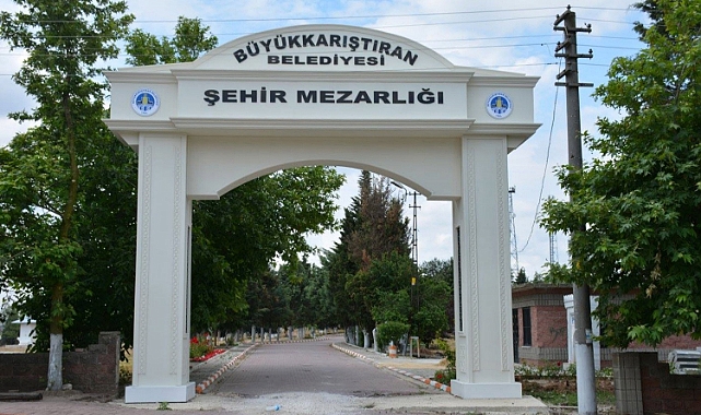 Büyükkarıştıran Belediyesi'nden Mezarlık Düzenlemesi Uyarısı